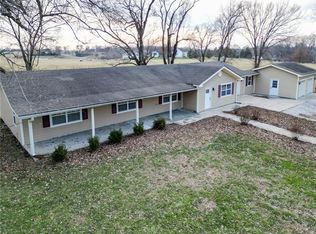 17823 Eisenhower Rd, Leavenworth, KS 66048