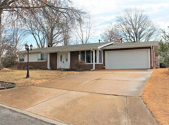 2nd image of 732 Hinder Dr