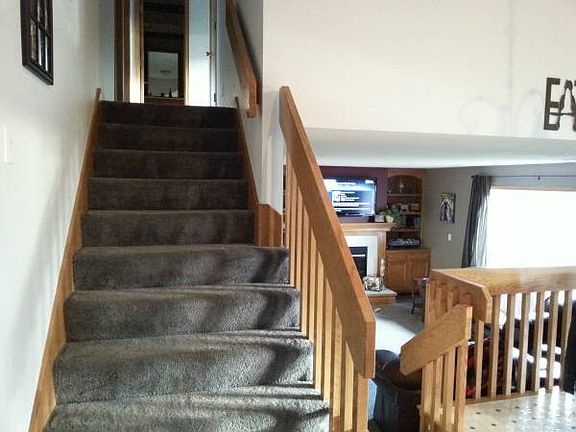 3rd image of 160 SE Peachtree Dr