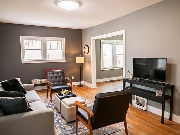4th image of 2116 Lafayette Ave NE