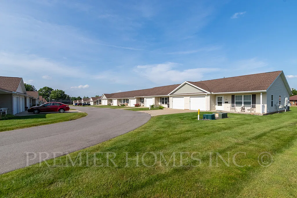 2 bed, 850 sqft, $1,295 — Photo 1