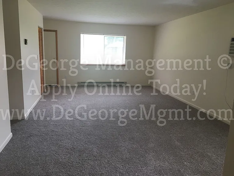 Parkway Apartments — Photo 48