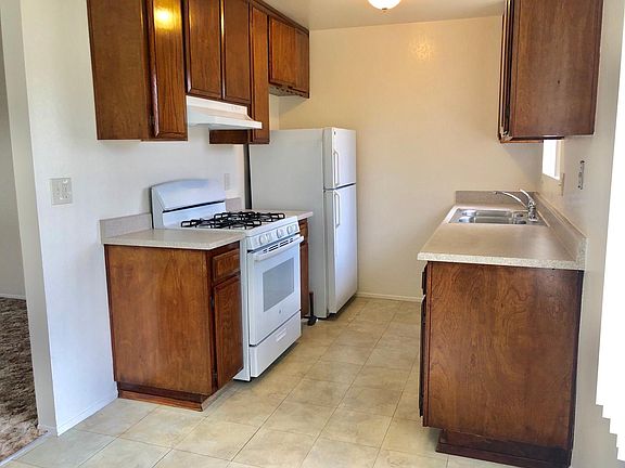 3rd image of 1028 S Magnolia Ave APT A