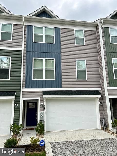 1st image of 214 Jenkins Way #1
