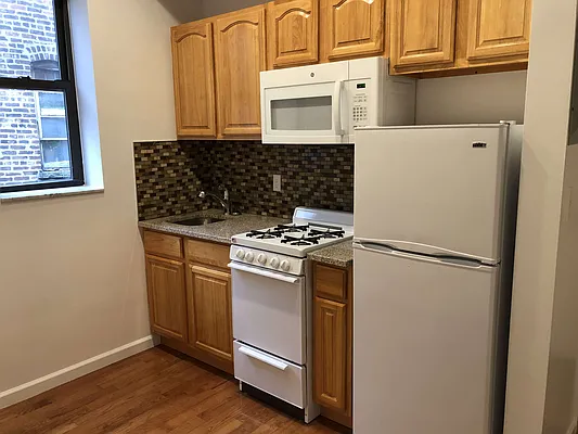 Rented by GreenVill Real Estate LLC | media 16