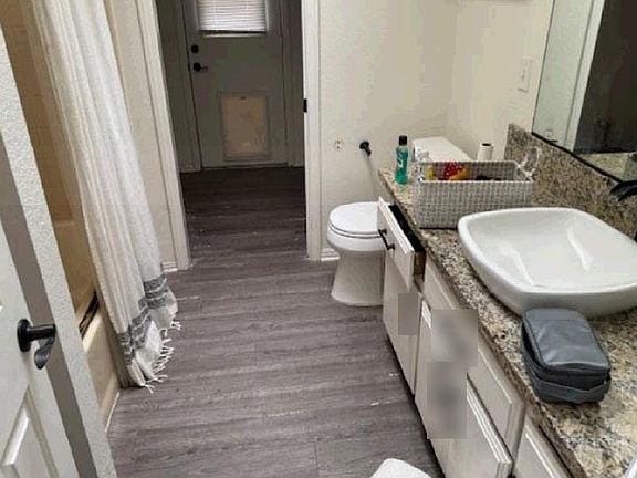 4th image of 21640 Garibaldi Ct