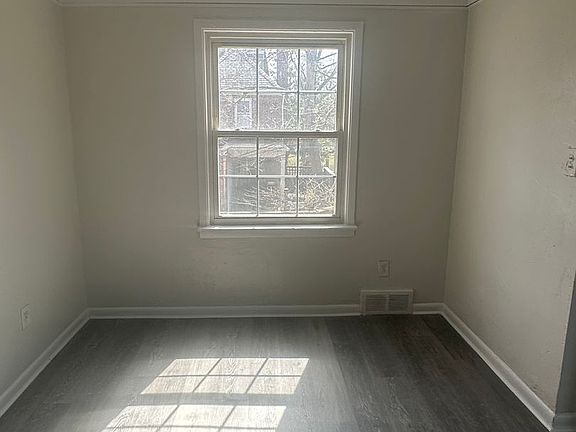 3rd image of 3641 Ingleside Rd #Up