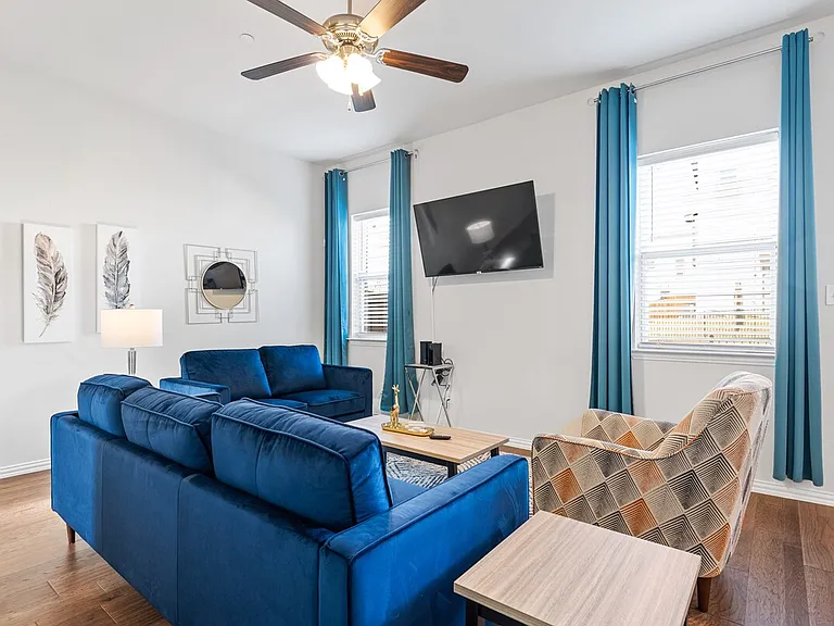 4307 Hebron St — Photo 3