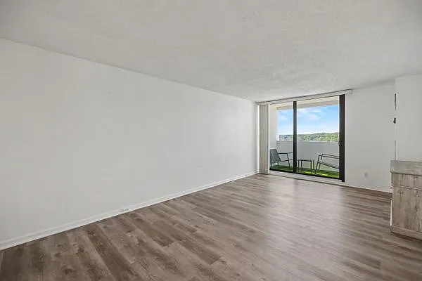 1 bed, 700 sqft, $1,799 — Photo 4