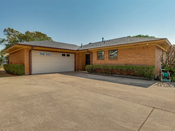 303 Merribrook Trl, Duncanville, TX 75116