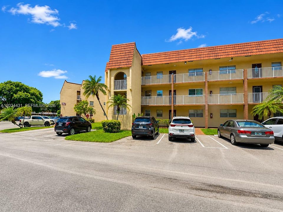 1st image of 2801 N Pine Island Rd APT 304