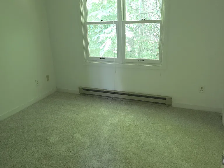 24 Salem Pl #24 — Photo 12