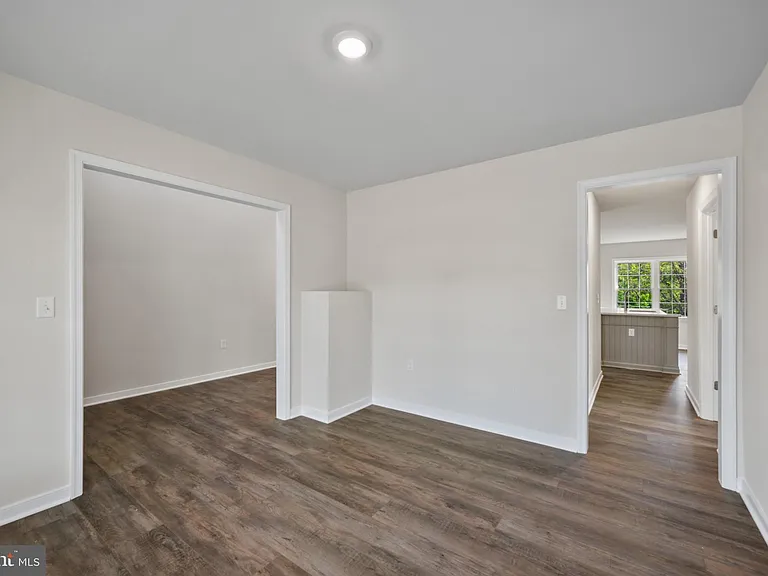 106 Mate Ct — Photo 14