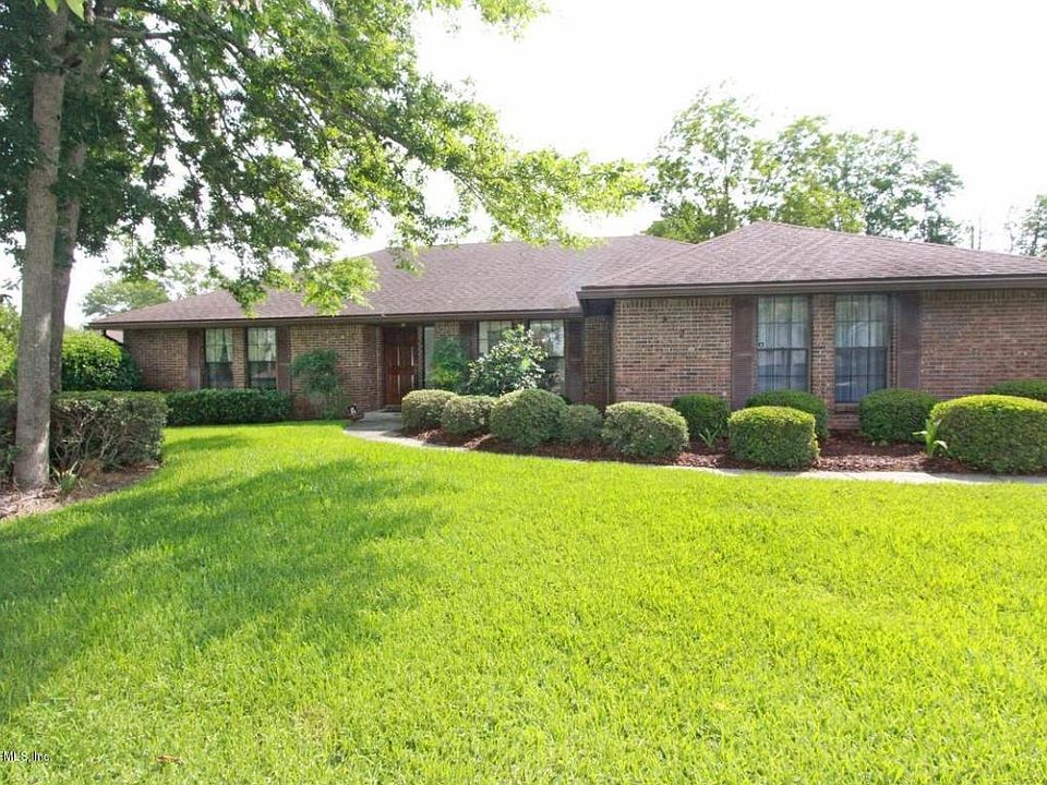 1st image of 812 Falkirk Ct