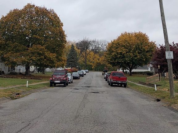 5th image of 4540 Young Ave