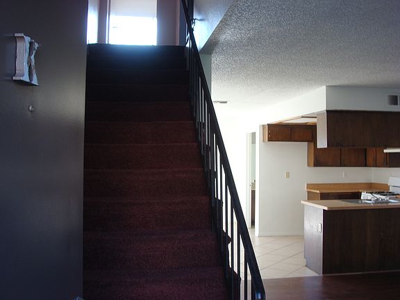 4th image of 7290 Marilyn Dr