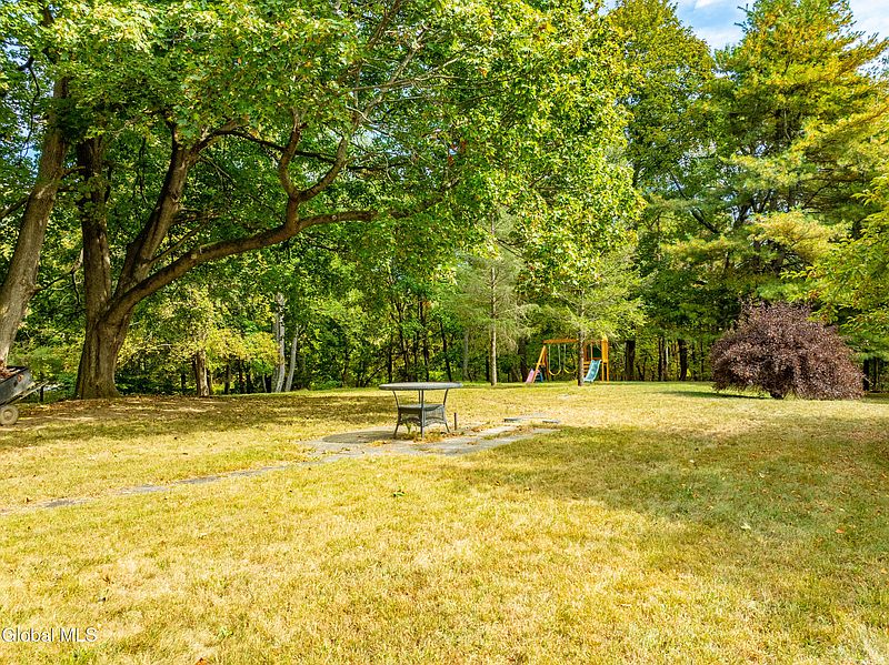 4th image of 90 Waters Road