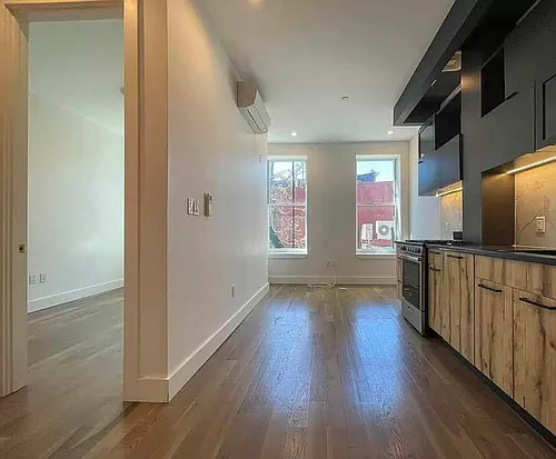 1052 Dean St Photo 1