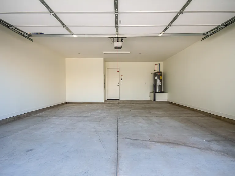 1818 W Earll Dr — Photo 42