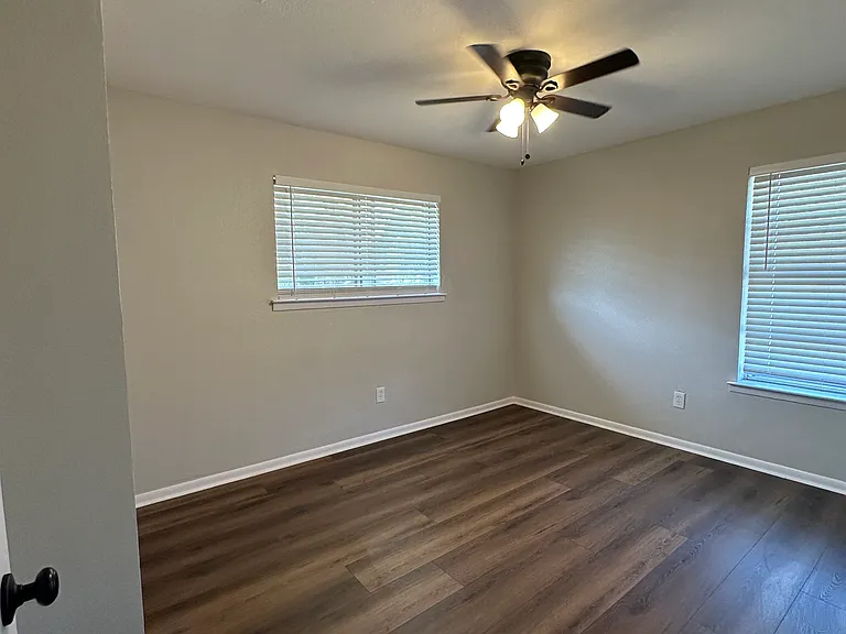 127 Dunn St — Photo 21