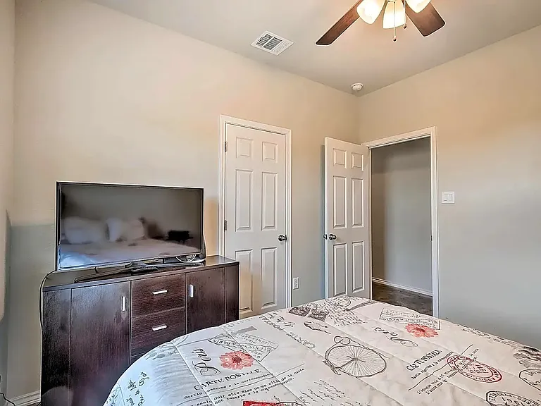 1492 Lucille St — Photo 11