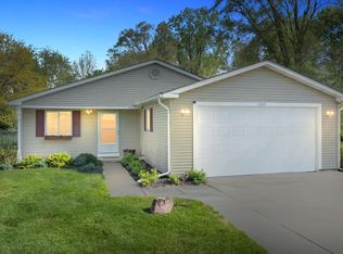 1451 Clovelly Ave, Rochester Hills, MI 48307