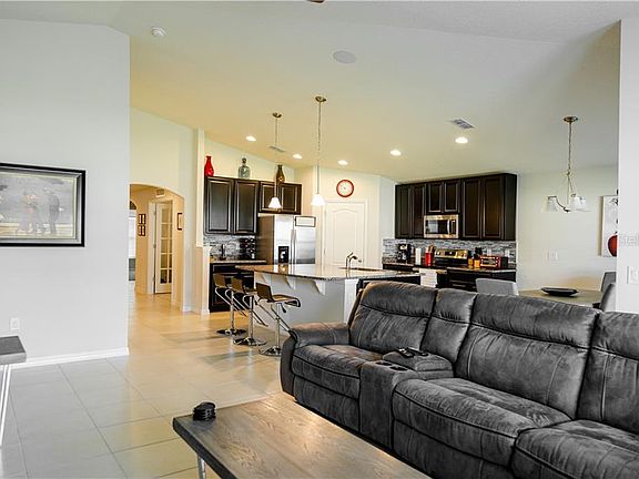 4th image of 235 Whirlaway Dr