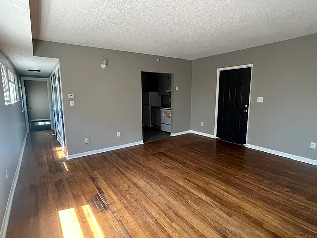 1 bed, 750 sqft, $750 — Photo 3