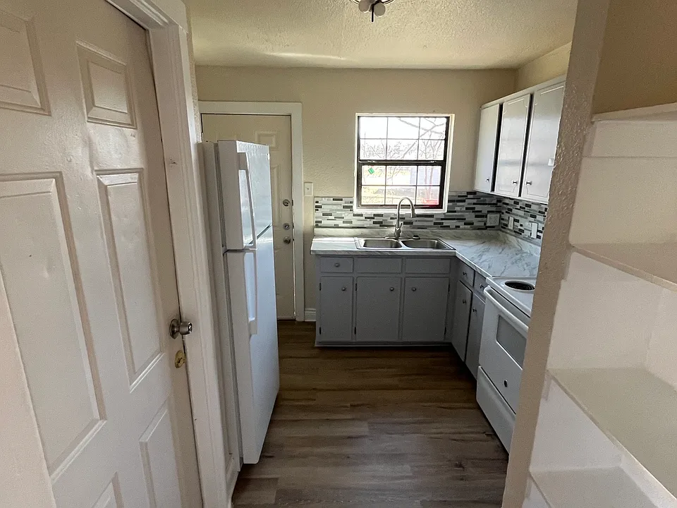 2008 Alamo Ave #1