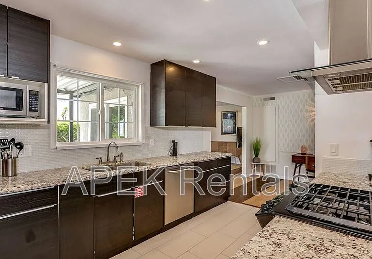 2415 E Finley Rd — Photo 6