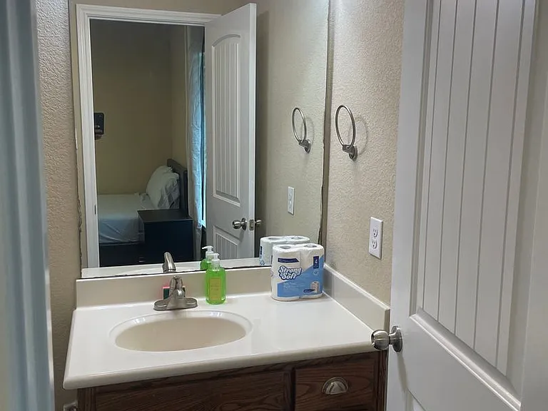 323 French Ave — Photo 27