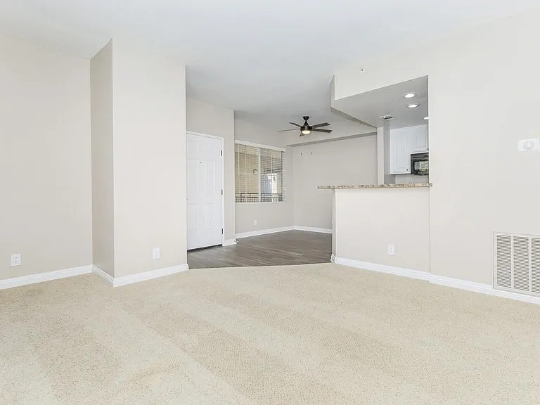 Villas Antonio Apartment Homes — Photo 29