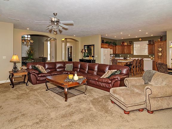 4th image of 1051 W Kanarra Ct
