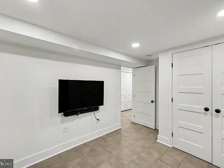 1427 Parkwood Pl NW — Photo 27