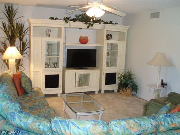 3rd image of 306 Palm Dr APT 1