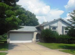 2576 Pheasant Run Dr, Maryland Heights, MO 63043