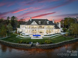 8228 Bay Pointe Dr, Denver, NC 28037