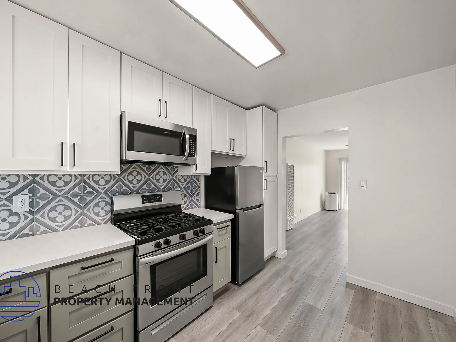254 S Normandie Ave — Photo 4