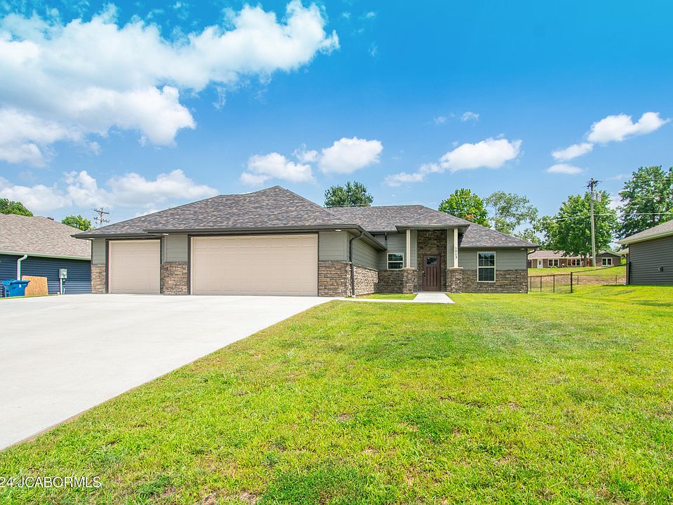 1st image of 1913 Eliana Dr