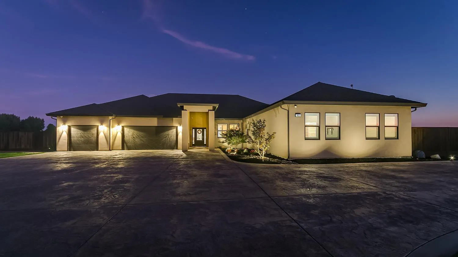 4868 Marquette Ln photo 1