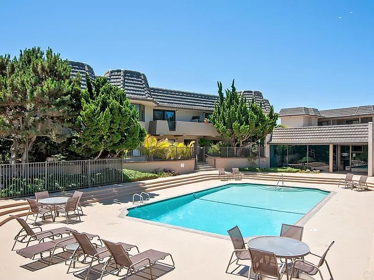 836 S Sierra Ave — Photo 27