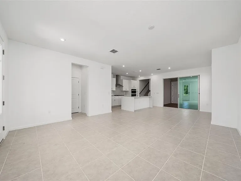 2402 Celebration Blvd — Photo 6