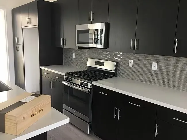 365 Broadway Dr — Photo 3
