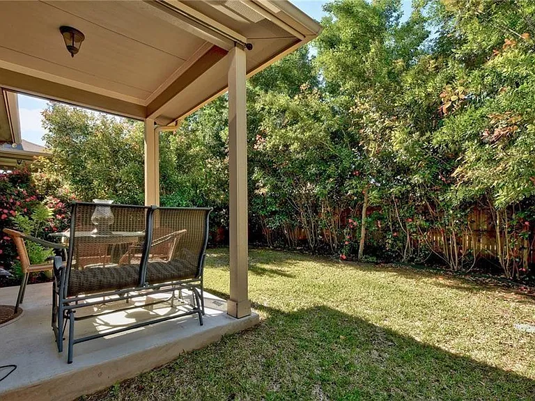 1505 Beebrush Ln — Photo 9