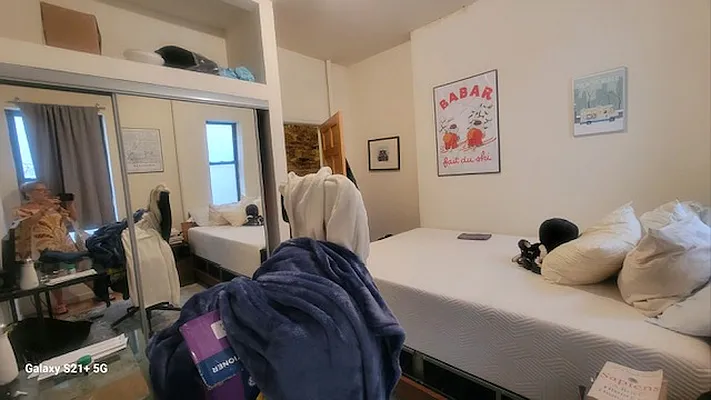 Rented by Chartwell Manhattan Realty | media 7