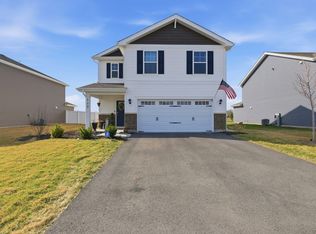 117 Fieldcrest Ave, Hampshire, IL