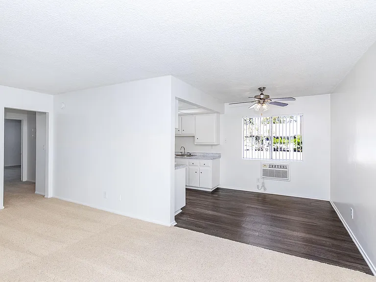 Buena La Vista Apartment Homes — Photo 31
