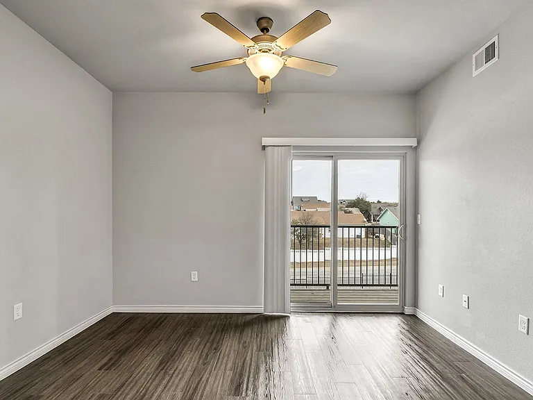 2601 Singing Wind Dr — Photo 7