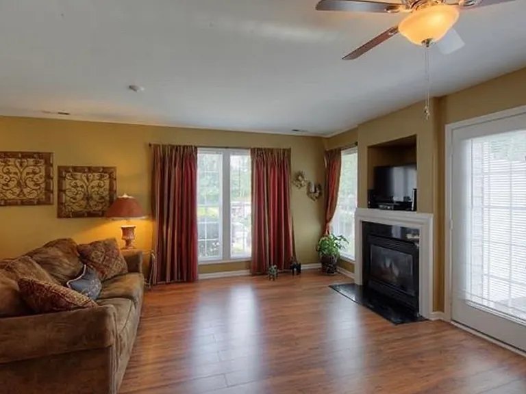 1832 Butterfly Ln #1 — Photo 4
