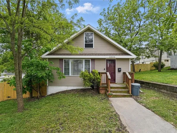 3006 Penn St, Saint Joseph, MO 64507